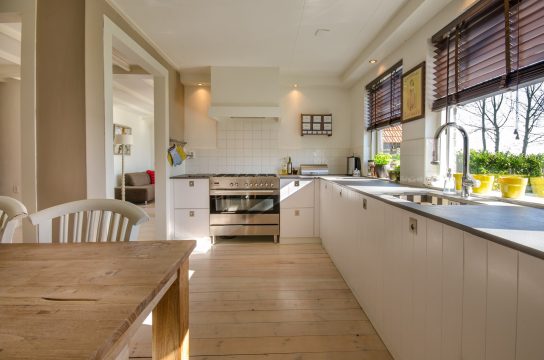 A Guide to Saving on New Kitchen Costs